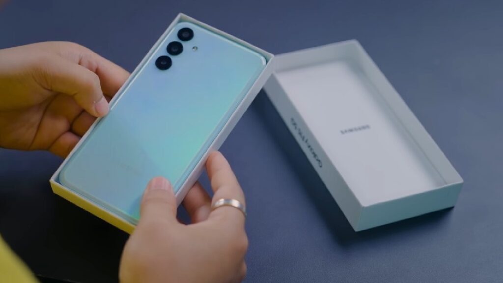 Samsung Galaxy F15 5G camera setup