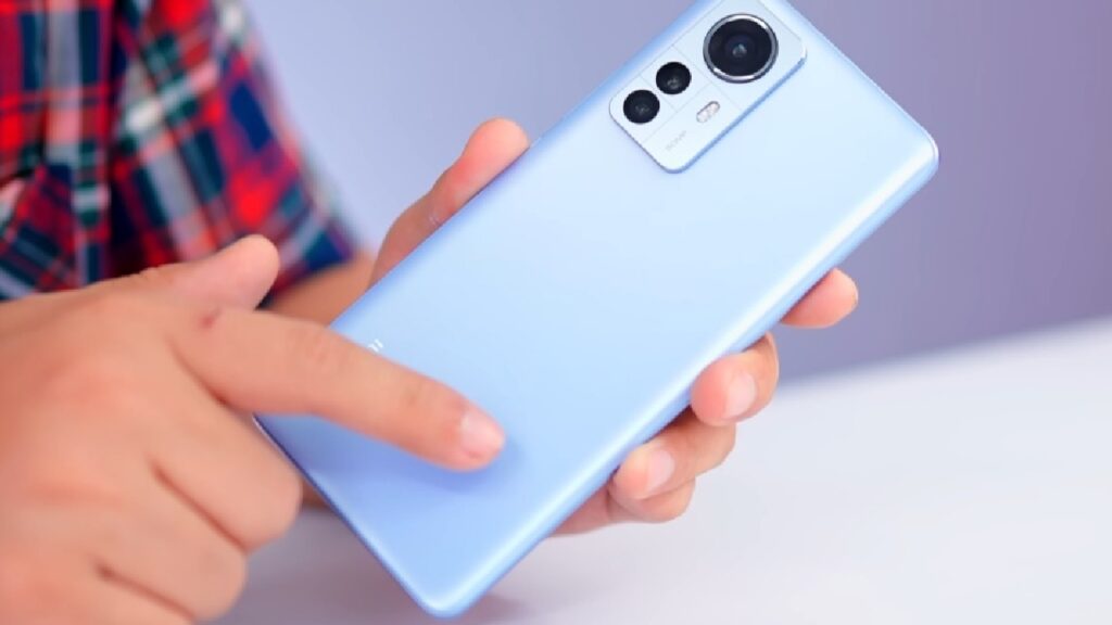 Xiaomi 12 Pro 5G Back panel Design 
